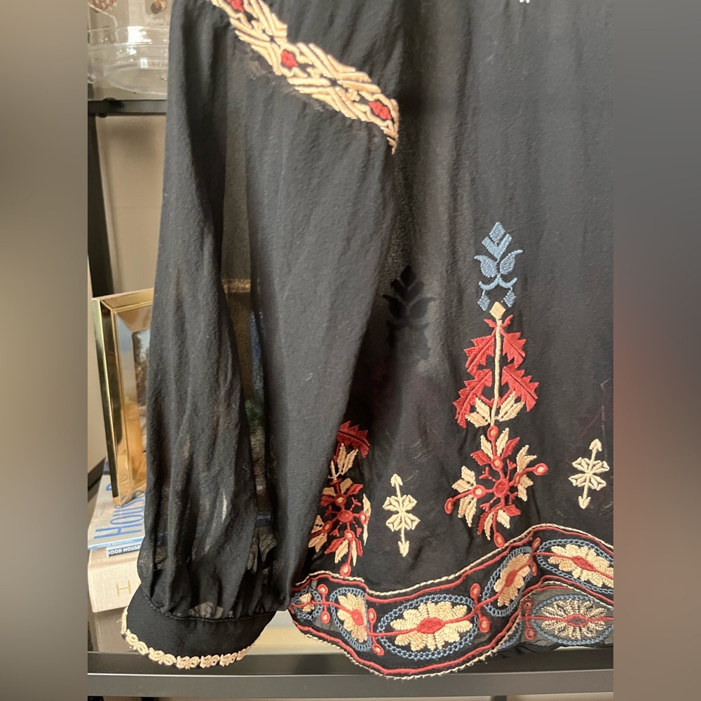 Sundance 100% Silk Black Boho Embroidered Blouse - Picture 5 of 11